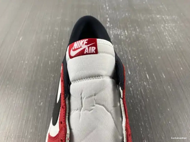 Reps LUCY 705329-600 Jordan Air Retro 1 Chicago Low 0528